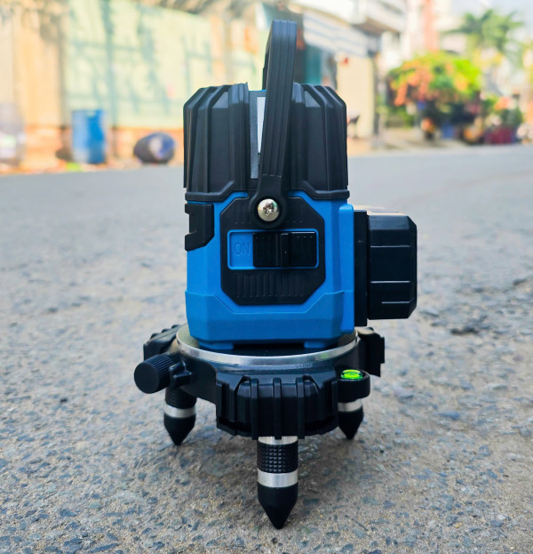 Máy cân mực Laser 5 tia xanh 4000mAh Classic CLA-421G