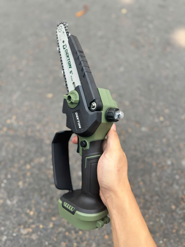 Thân máy cưa xích 6 inch dùng pin 21V DEKTON M21-CX06XCP