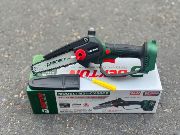 Thân máy cưa xích 6 inch dùng pin 21V DEKTON M21-CX06CP