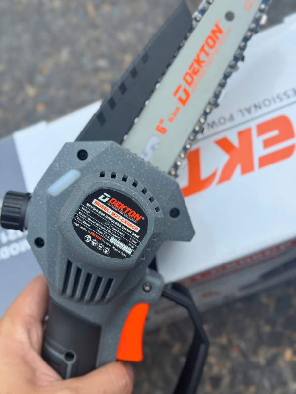 Thân máy cưa xích 6 inch dùng pin 21V DEKTON M21-CX06CP