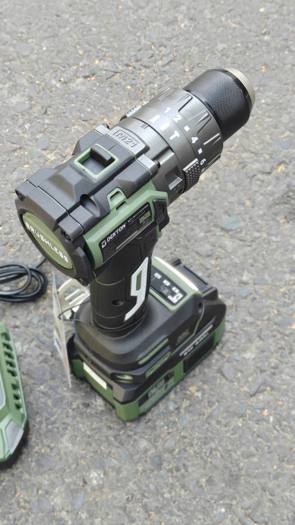 Máy khoan pin 3 chức năng DEKTON M21-ID13100PRO / M21-ID13100XPRO