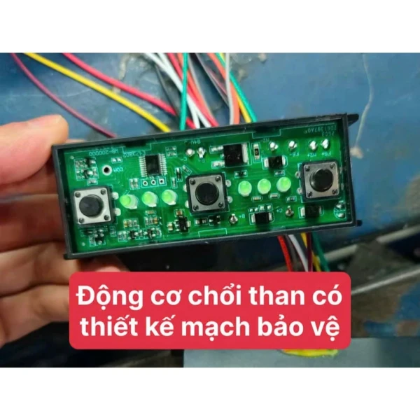 Quạt làm mát phun sương dùng pin 21V DEKTON M21-QPS190XPRO (Thân máy)