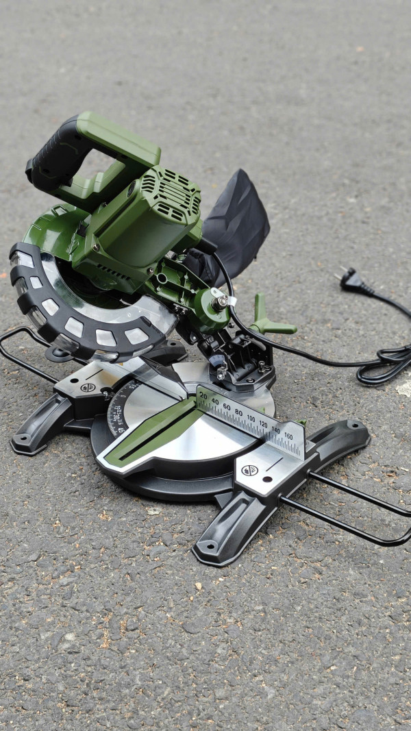 Máy cắt nhôm gỗ đa năng DEKTON DK-CN210XPROMAX – CS 1450W