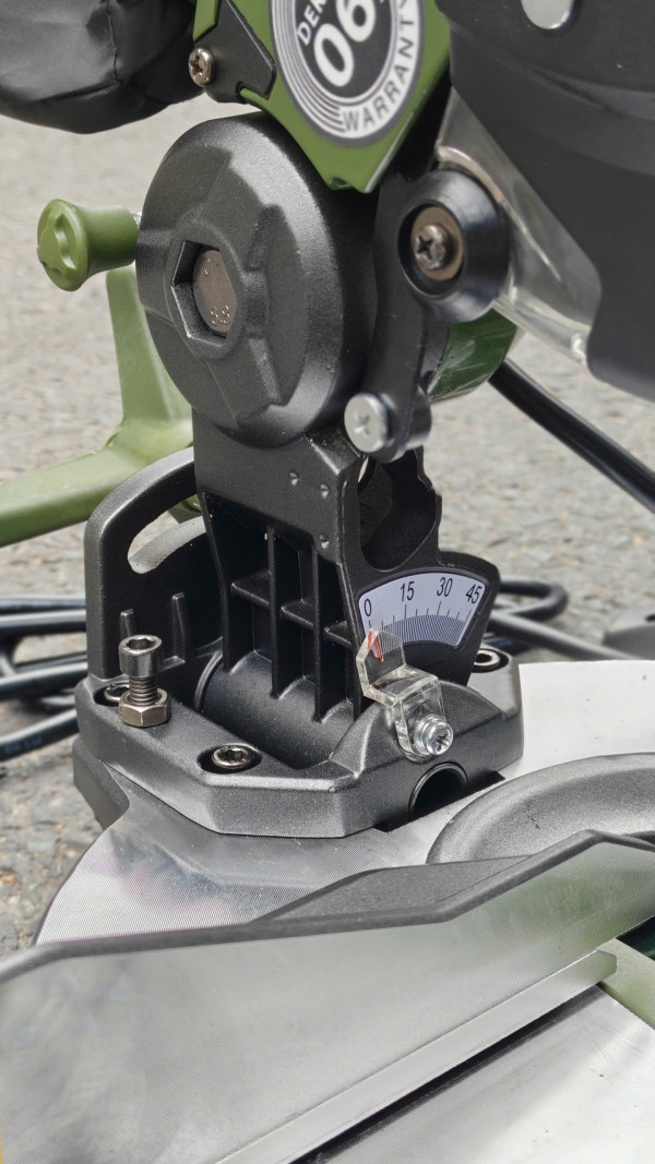 Máy cắt nhôm gỗ đa năng DEKTON DK-CN210XPROMAX – CS 1450W