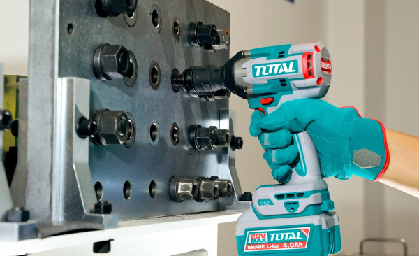 Máy siết bulong pin 20V TOTAL TIWLI2055 (2 Pin 4.0 Ah, 1 Sạc - 700N)