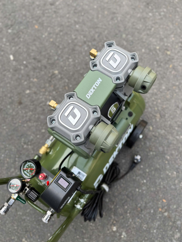 Máy nén khí không dầu 23L DEKTON DK-AC3925XPLUS (CS 1350W)