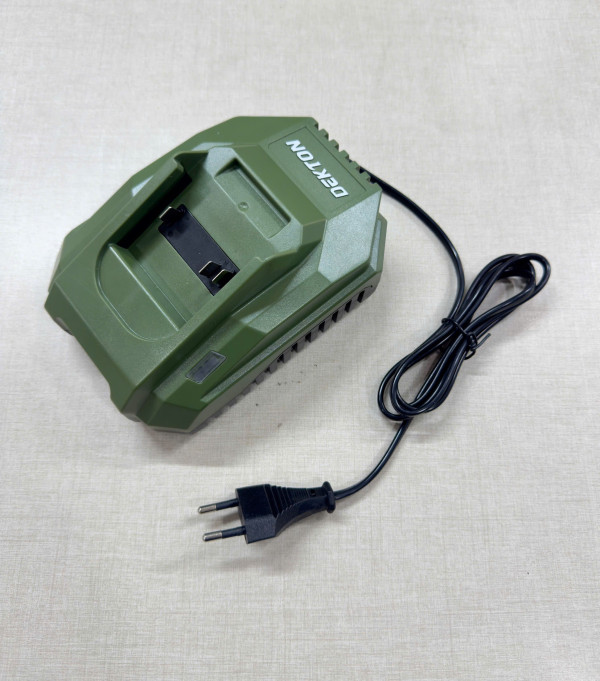 Sạc pin nhanh 21V/4.0Ah DEKTON M21-S40XMAX