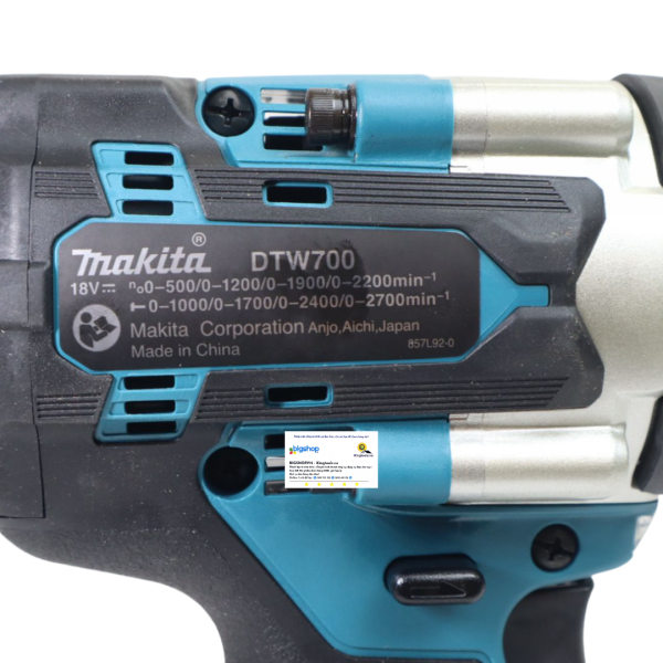 Máy siết bulong dùng pin 18V Makita DTW700Z (Lực siết 700Nm)