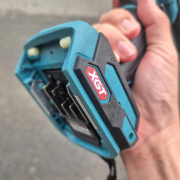 Máy siết bulong dùng pin 40V Max MAKITA TW004GZ - Chưa bao gồm pin, sạc