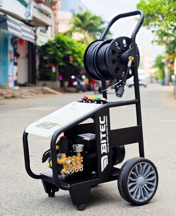 Máy xịt rửa cao áp BITEC BT3914 (CS 3900W, ty 14mm)