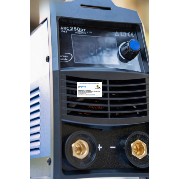 Máy hàn que RILAND ARC-250DT (Dòng hàn 190A)