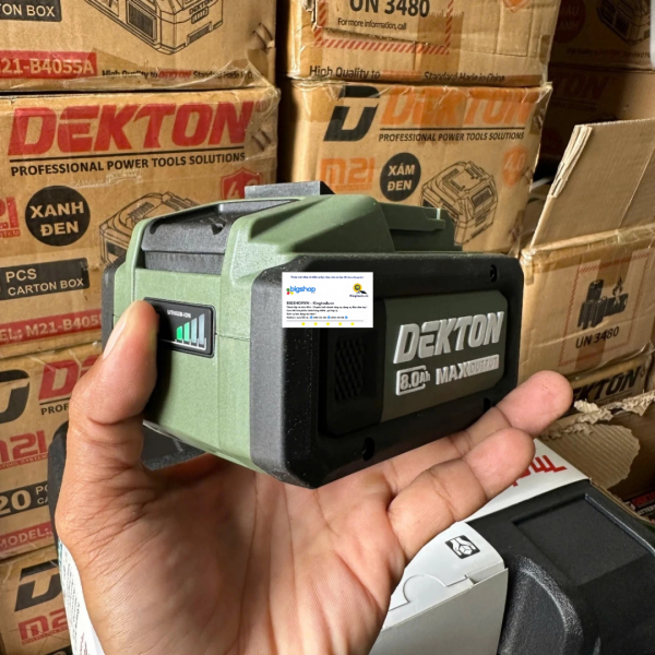 Pin 21V/8.0Ah DEKTON M21-B8140XPRO (Dòng xả tối đa 140A)