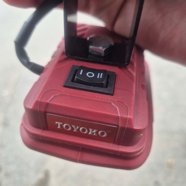 Quạt dùng pin 8 inch TOYOKO QUAT-LR - Thân quạt