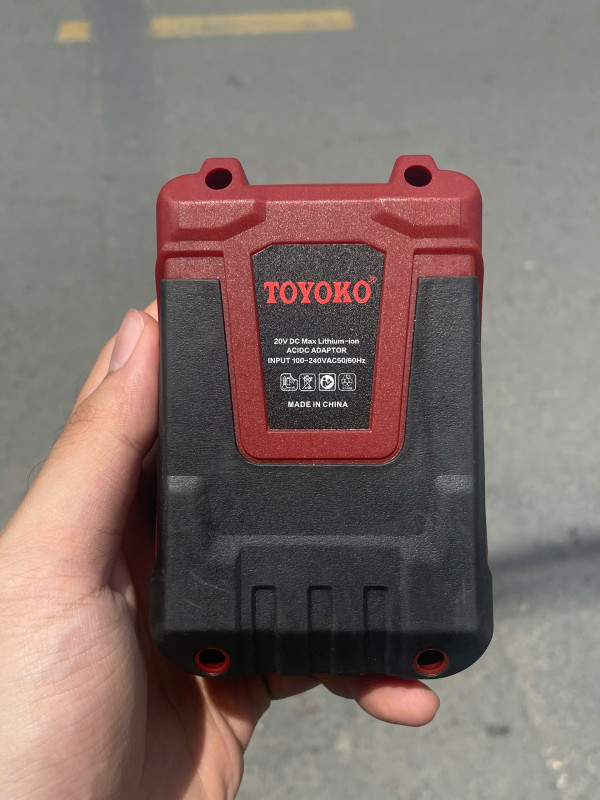 Pin 21V/4.0Ah TOYOKO PIN002 (10 Cell, dòng Pro)