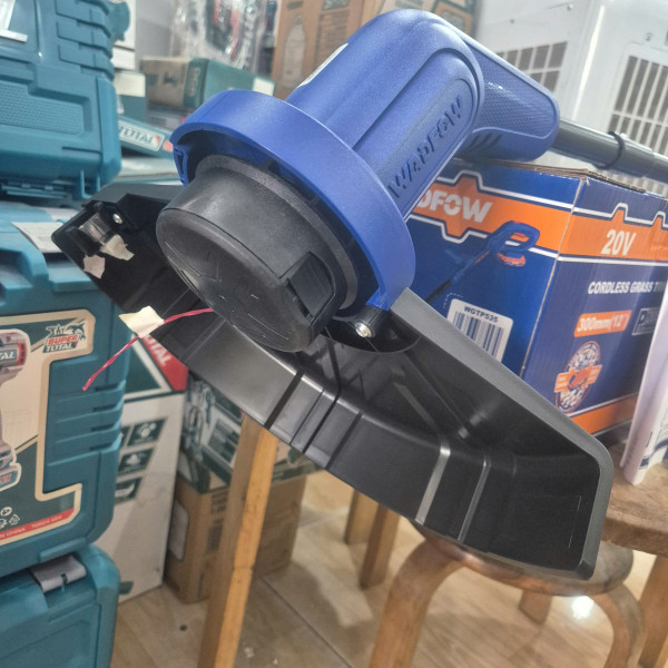 Máy cắt cỏ dùng pin 20V WADFOW WGTP535 (Đường kính cắt 300mm) - 1 pin 2.0Ah và sạc