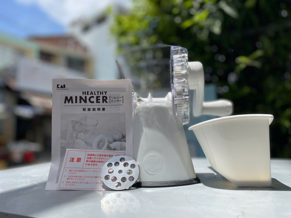 Máy xay thịt cầm tay Kai Nhật Bản DK0580