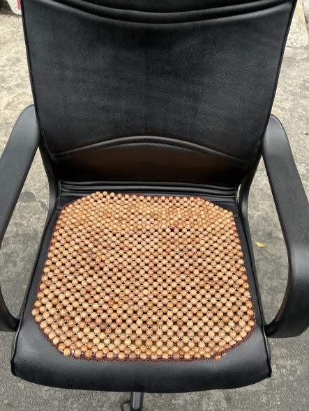 Lót ghế hạt gỗ hương mộc 1.2cm, đan viền đẹp, size 45 x45cm