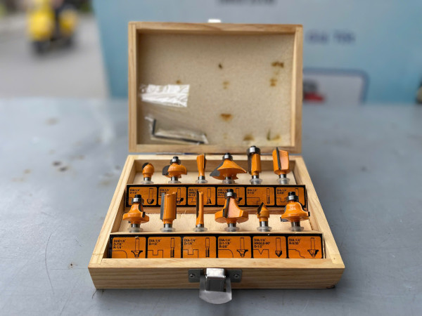 Bộ 12 mũi phay gỗ 6.3mm - 1/2 Inch INGCO AKRT12141