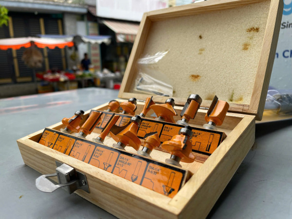 Bộ 12 mũi phay gỗ 6.3mm - 1/2 Inch INGCO AKRT12141