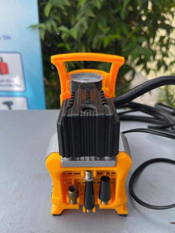 Dụng cụ bơm hơi lốp xe ô tô INGCO AAC1408