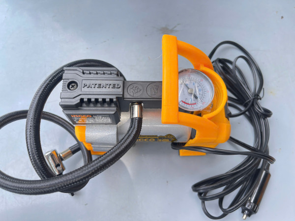 Dụng cụ bơm hơi lốp xe ô tô INGCO AAC1408