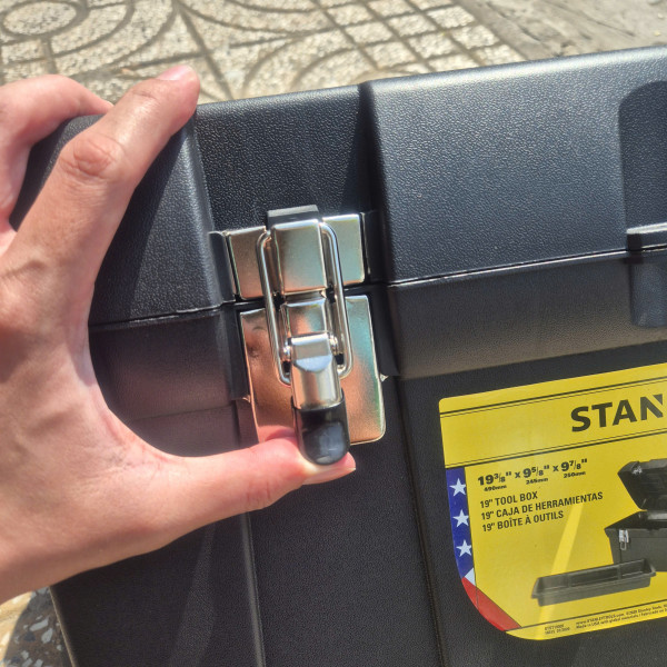 Hộp đồ nghề Stanley STST19005 móc khóa kim loại
