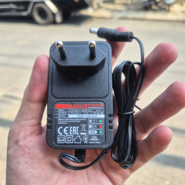 Máy khoan vặn vít dùng pin Crown CT21052L 12v/1.5Ah
