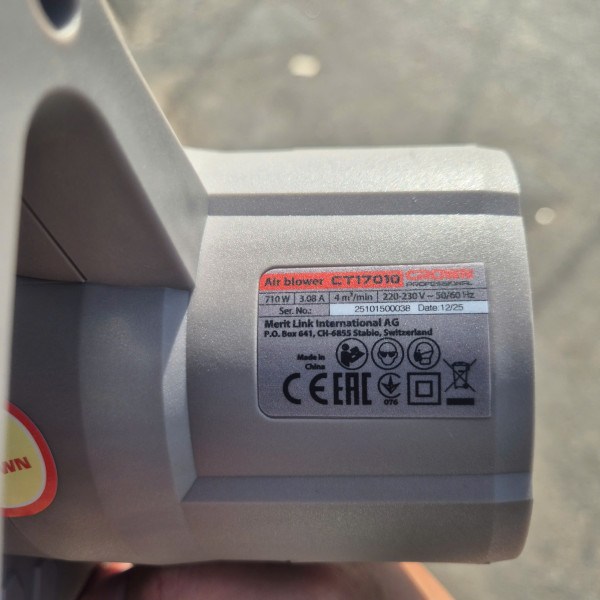 Máy thổi bụi Crown CT17010 (710W), hàng chính hãng