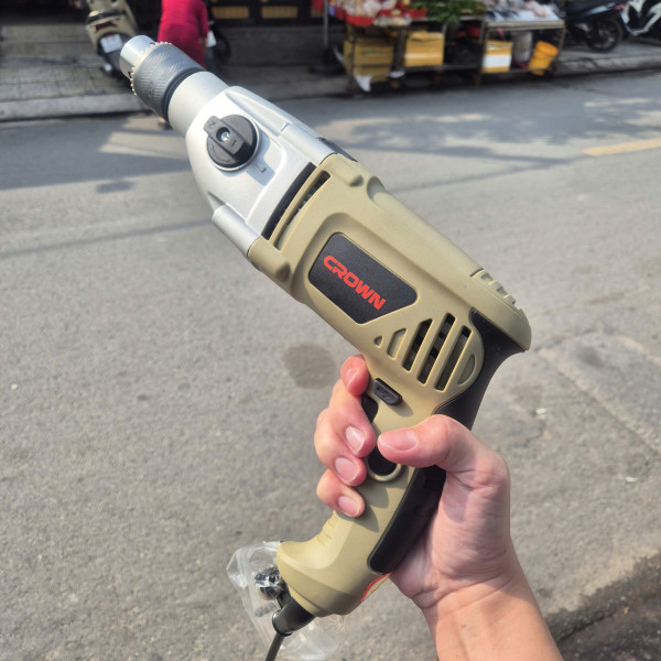 Máy khoan động lực Crown CT10067, cs 810W