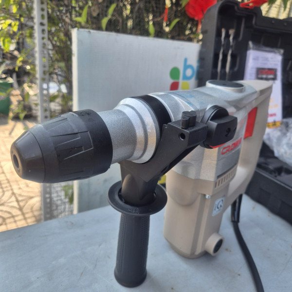 Máy khoan búa 1100W Crown CT18101