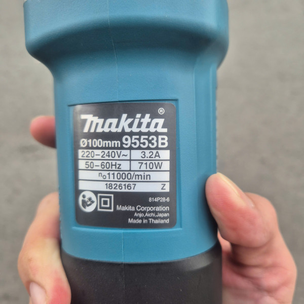 Máy mài góc MAKITA 9553B (100mm, 710W, công tắc đuôi)