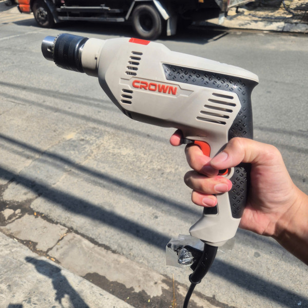 Máy khoan động lực 600W Crown CT10128