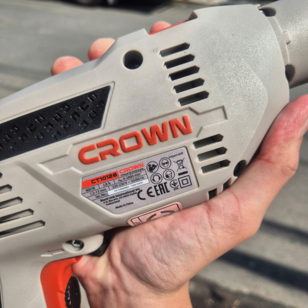 Máy khoan động lực 600W Crown CT10128
