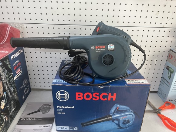 Máy thổi bụi Bosch GBL 620, cs 620W