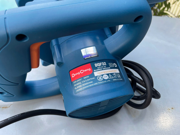 Máy Thổi Bụi Dongcheng DQF32, có chỉnh tốc, cs 680W