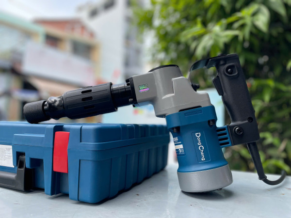 Máy đục bê tông DongCheng DZG6S -17mm