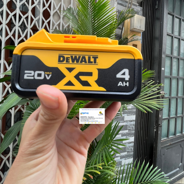 Pin 20V/4.0Ah XR Li-ion DEWALT DCB182-B1