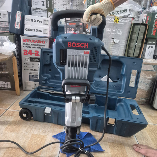 Máy đục phá bê tông 30mm BOSCH GSH 16-30 (Công suất 1750W)