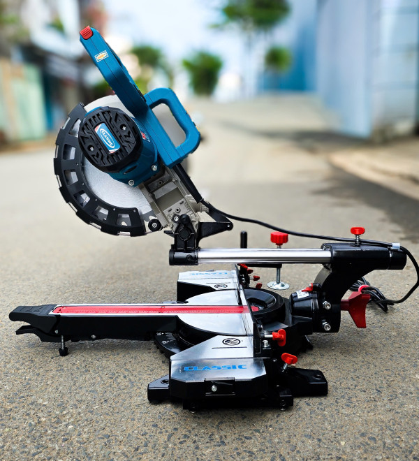 Máy cắt đa năng (thanh trượt) Classic CLA-1030A ( Tặng kèm đĩa cắt gỗ  255MM ) 