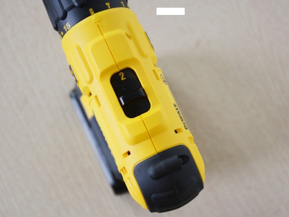 Máy khoan cầm tay 18V Dewalt DCD776C2- B1