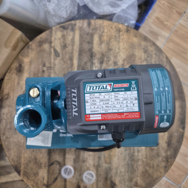 Máy bơm nước TOTAL TWP13706 (Công suất 370W)