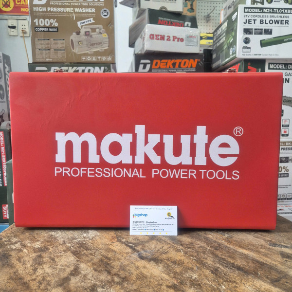 Máy đục bê tông 17 Ly  MAKUTE  1600W DH30A