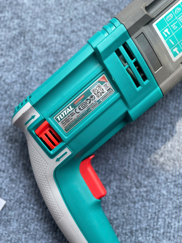 Máy khoan búa Total 950W mã TH309288