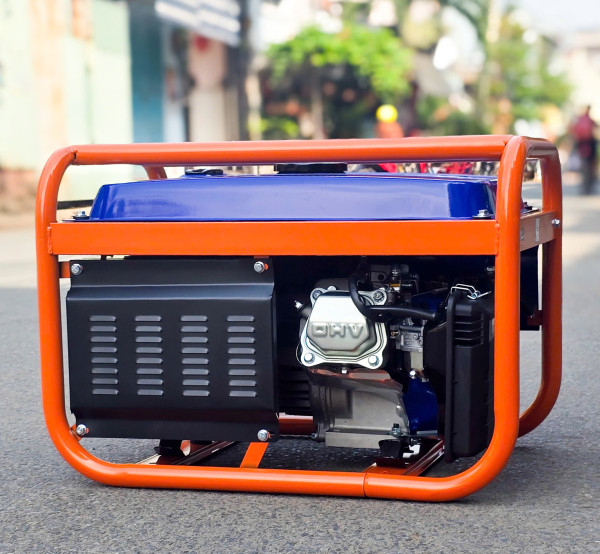 Máy phát điện chạy xăng 2.2KW Dewoo DW3500