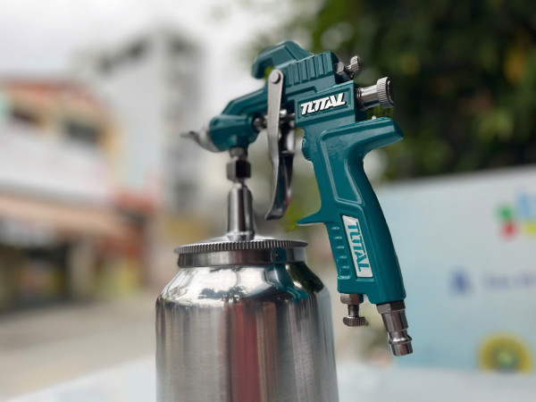 Súng phun sơn 1000CC TOTAL TAT11005