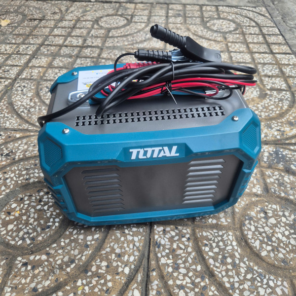 Máy sạc bình điện ắc quy TOTAL TBC1601