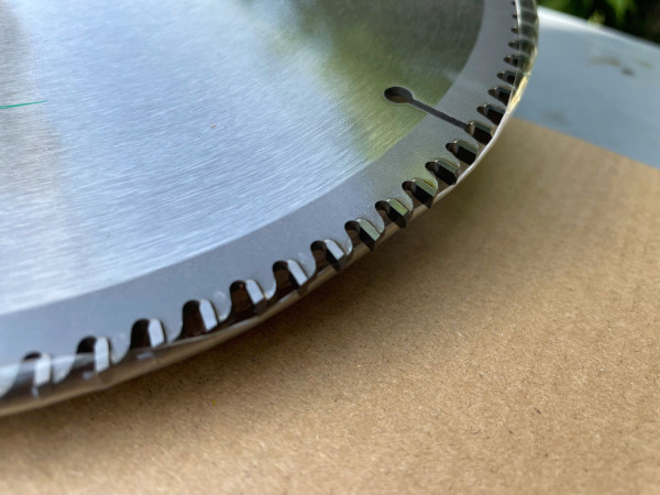 Lưỡi cắt nhôm 120 răng DCA, Lỗ cốt  25.4mm x250mm