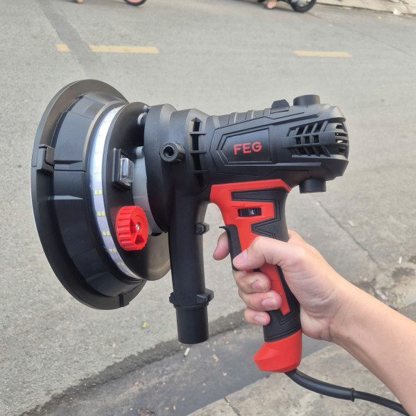 Máy đánh tường FEG EG-316 pro 900W, có đèn