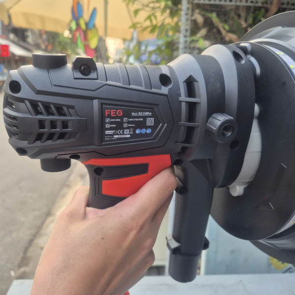 Máy đánh tường FEG EG-316 pro 900W, có đèn
