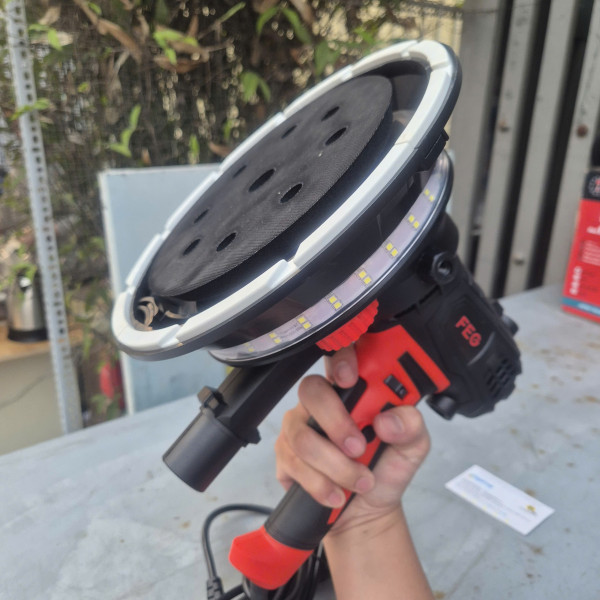 Máy đánh tường FEG EG-316 pro 900W, có đèn